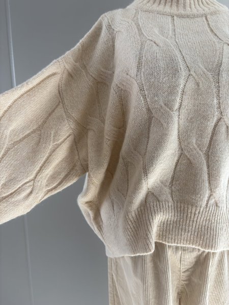 画像5: ケーブル地柄 ハイネック ニット (5)