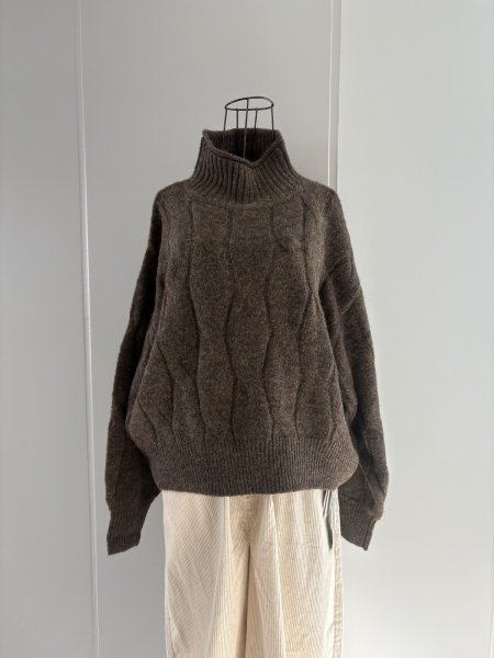 画像2: ケーブル地柄 ハイネック ニット (2)